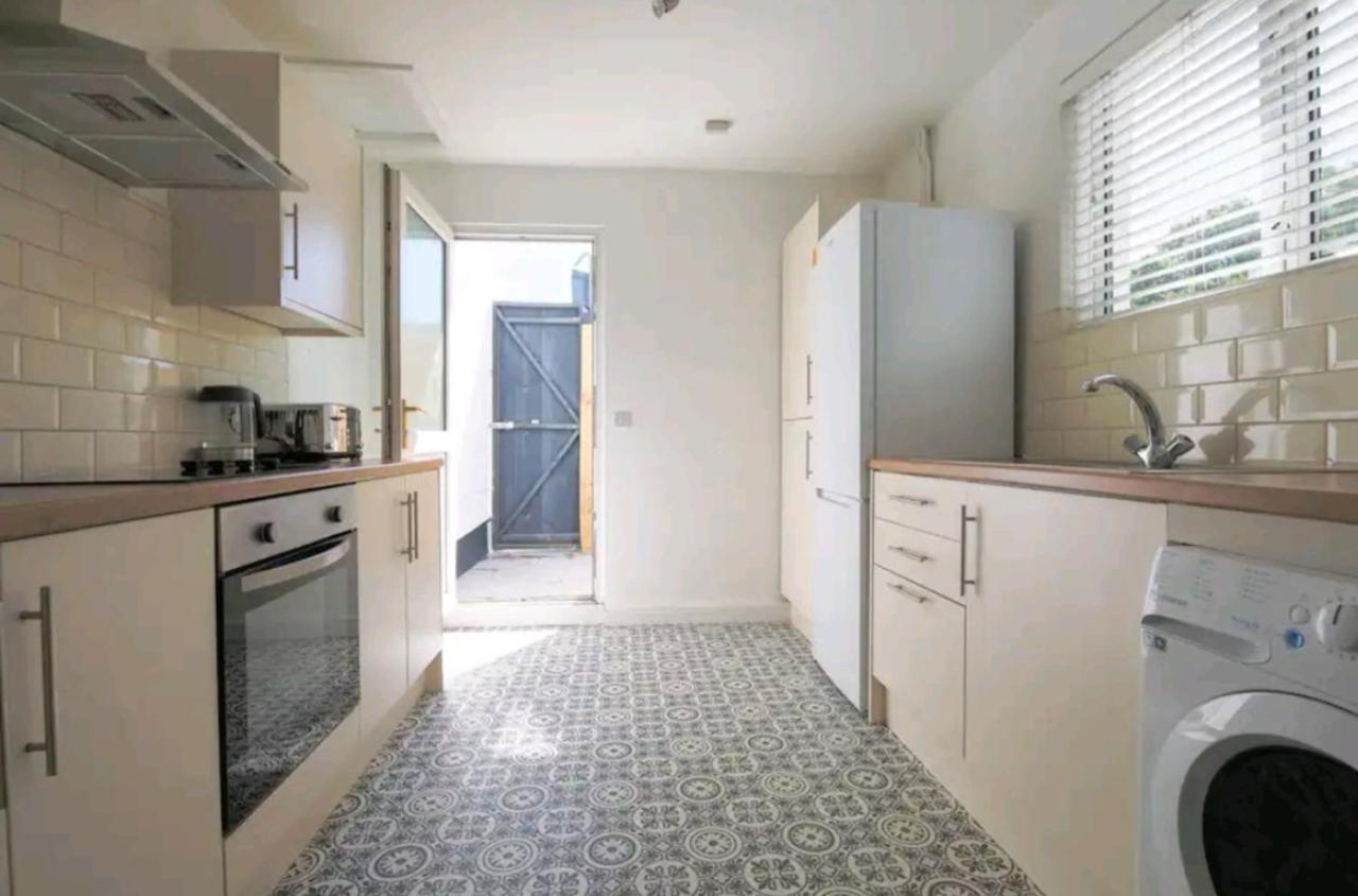 Villa Swansea Breeze Exterior foto